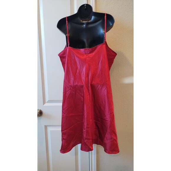 Cinema Red satin camisole with thin straps size XXL for women - Picture 3 of 9